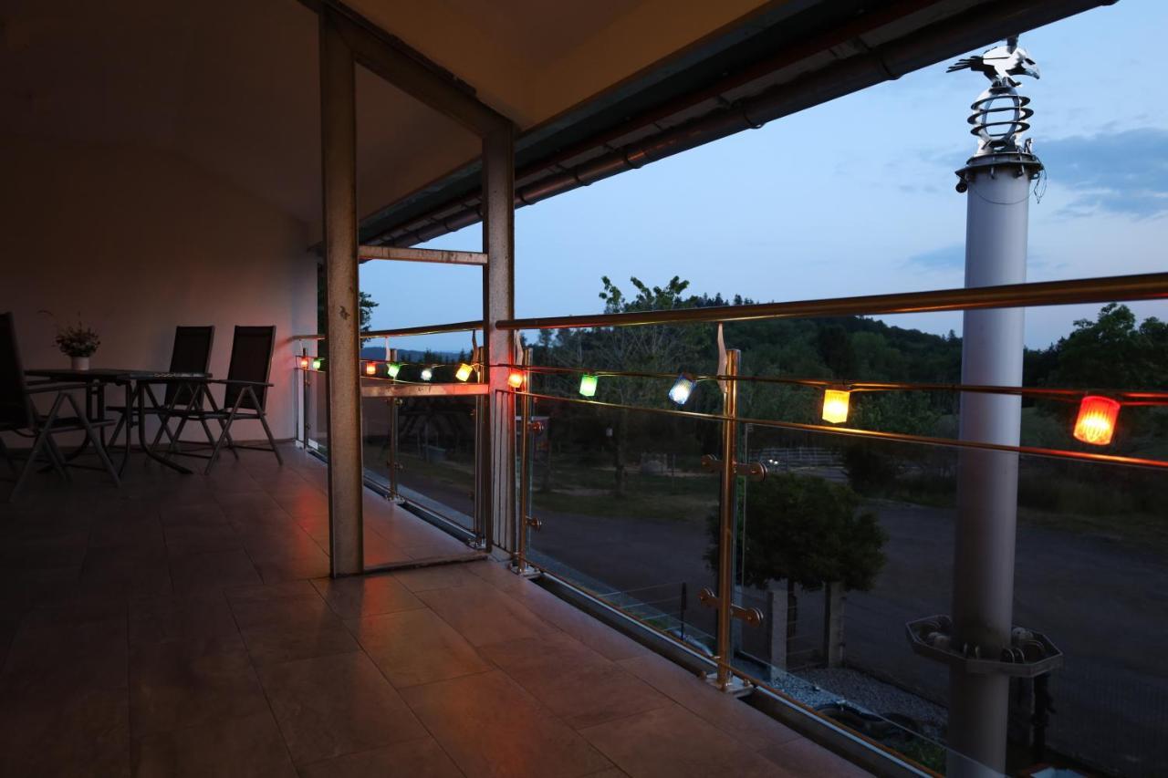 Hohenfels  Ferienwohnung Hippenhof מראה חיצוני תמונה