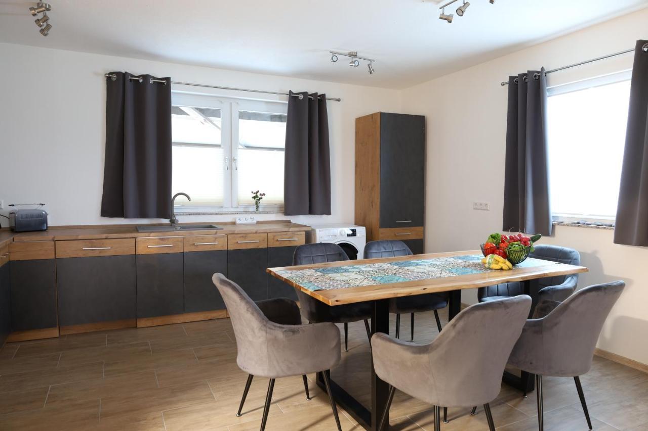 Hohenfels  Ferienwohnung Hippenhof מראה חיצוני תמונה